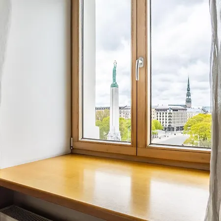 Monument View *